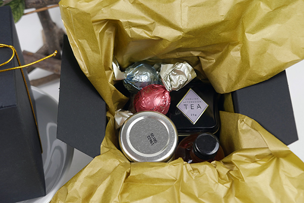 Cube & Tube Gift Boxes by S2udio22